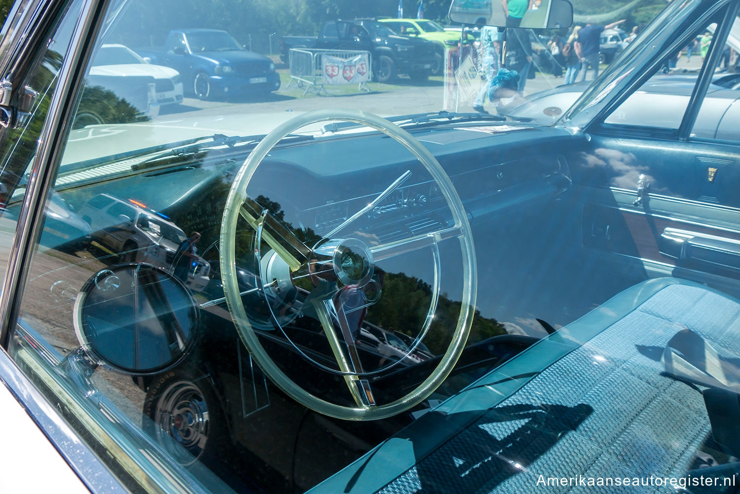 Chrysler New Yorker uit 1966